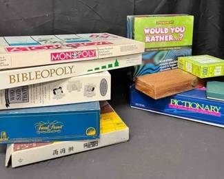 14CT664Mystery Game Lot