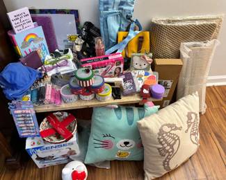 Hello Kitty & more