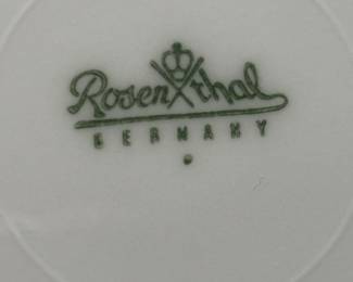 Extra serving pieces.