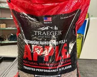 Traeger Premium All Natural Apple Hardwood Pellets 20 lb