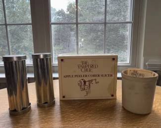 Pampered Chef Apple Peeler Corer Slicer with Kitchen Canisters