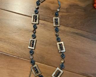 Geometric Multitone Statement Necklace