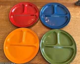 Vintage Enamel Divided Dinner Plates 8, Retro Camping Plates Red, Orange, Blue, Green