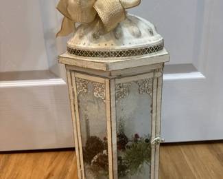 Vintage Farmhouse Lantern Decor