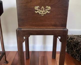 Ethan Allen Mahogany Jardiniere Plant Stand