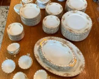 Vintage Royal Embassy Japan Fine China Dinnerware Set Floral Gold Trim 100 Pieces