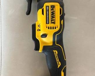 DEWALT DCS354D1R 20V MAX ATOMIC Brushless Lithium-Ion Cordless Oscillating Multi-Tool Kit