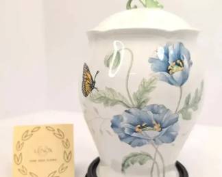 DP003 Lenox Butterfly Meadow Canister