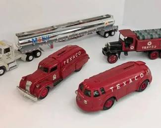 CT022 ERTL DieCast Metal Toy Trucks