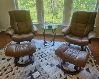 Leather Stressless Chairs with Ottoman