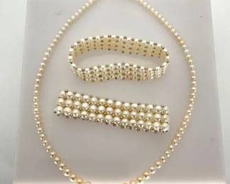 Button Pearl Bracelets with Necklace