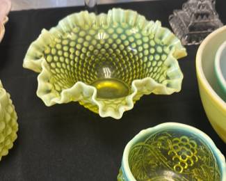 Fenton Vaseline hobnail