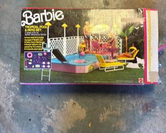 Barbie tropical pool set 