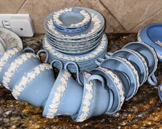 Wedgwood Queensware dinner service