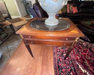 Lexington Furniture Palmer Home Collection End Table