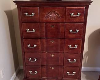 Cherry traditional style chest 