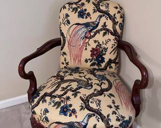 Chair with Chinoiserie print pheasant 