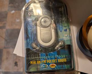 Pocket radio