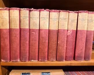 A complete 10-volume run of The Works of Henry Wadsworth Longfellow (Edition de Luxe), published around 1909 (often issued by subscribers-only houses like The Davos Press or The Grolier Society). These sets were strictly limited to 1,000 numbered sets for the American market.