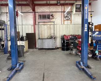 Forward Two Post Lift