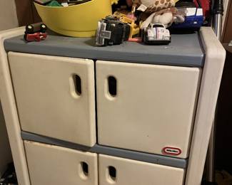 Little Tike storage cube box
