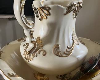 Ceramic water pitcher and basin