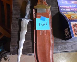 Machete, Dagger