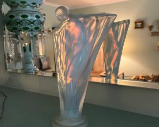 Art Deco Etling France opalescent glass figure
