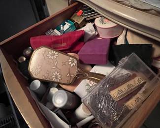 vintage women's vanity & perfume items