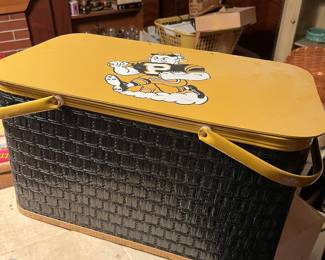 vintage Purdue picnic basket