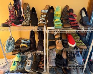 Women's NEW or like new shoes 8.5 - 9.5
