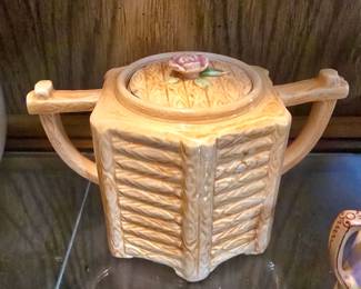 vintage biscuit/cookie jar