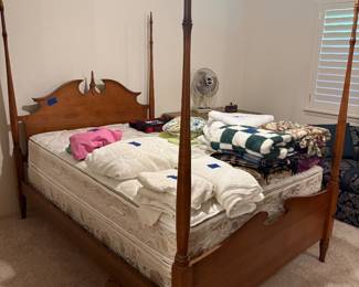 Four post bed