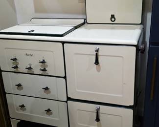 Magic Chef cream colored stove from 1920s or 1930s. Porcelain enamel finish. 