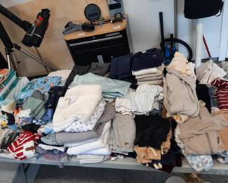 Gently worn 12 mo - 4T clothes 