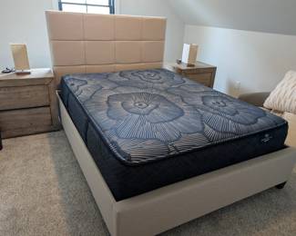 Queen Bed