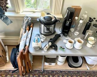 Instant Pot, Soda Stream, Sous Vide, S/2 Ember Mugs, Handheld Vacuum