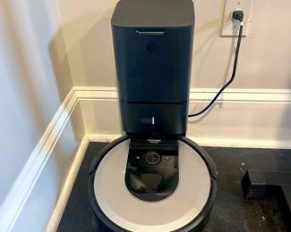 Roomba Vacuum