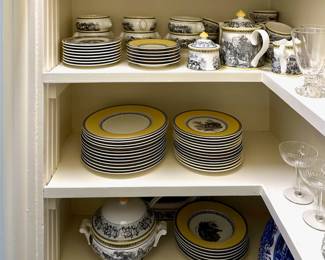 Villeroy & Boch Audun China (Plates, Tureen, Bowls, Teapot, Creamer, Sugar, Teacups)