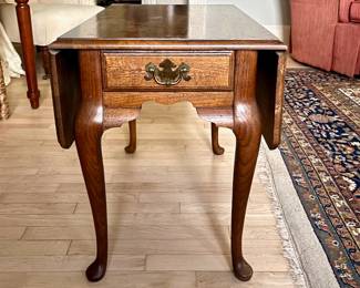Queen Anne Style Drop Leaf Side Table