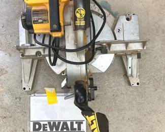 Dewalt DW705 12 Compound Miter Saw