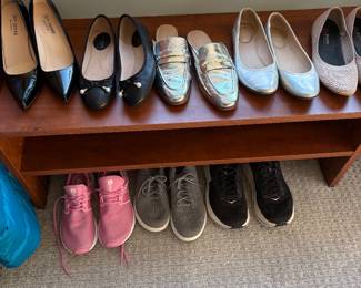 Women's shoes - size 7 M