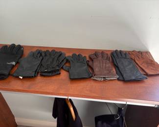 Leather gloves - Men's