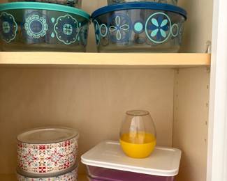 Storage containers