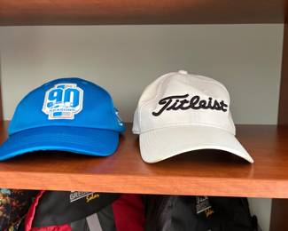 Caps