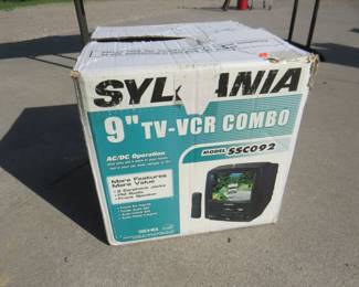 Lot 278. Sylvania TV VCR combo