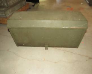Lot 337. Metal toolbox with contents. Includes many Craftsman.