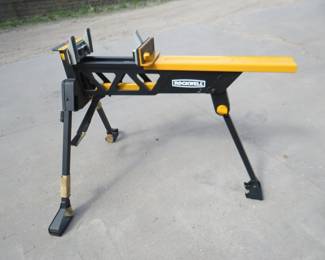 Lot 339. Rockwell Sheetmaster Jawhorse RK9002. For compact and portable holding and clamping. Also works as a support table. Appears to be unused.