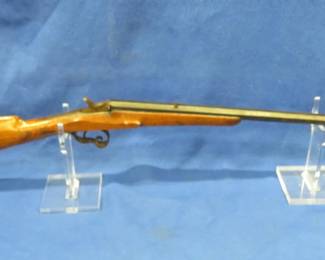 Lot 19. Vintage 22 single-shot rifle with an octagon barrel S/N: 2520