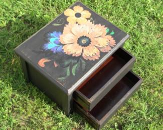 Floral Side Table (without legs) 15.5" x 12" x 10.25"